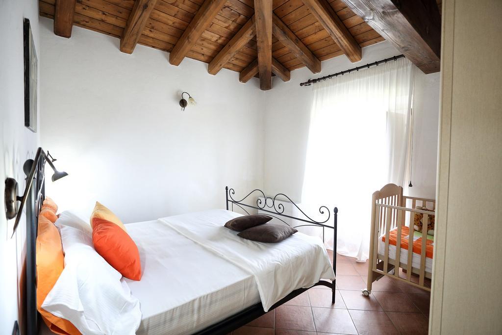 Agriturismo Creta Rossa Torre di Ruggiero Extérieur photo