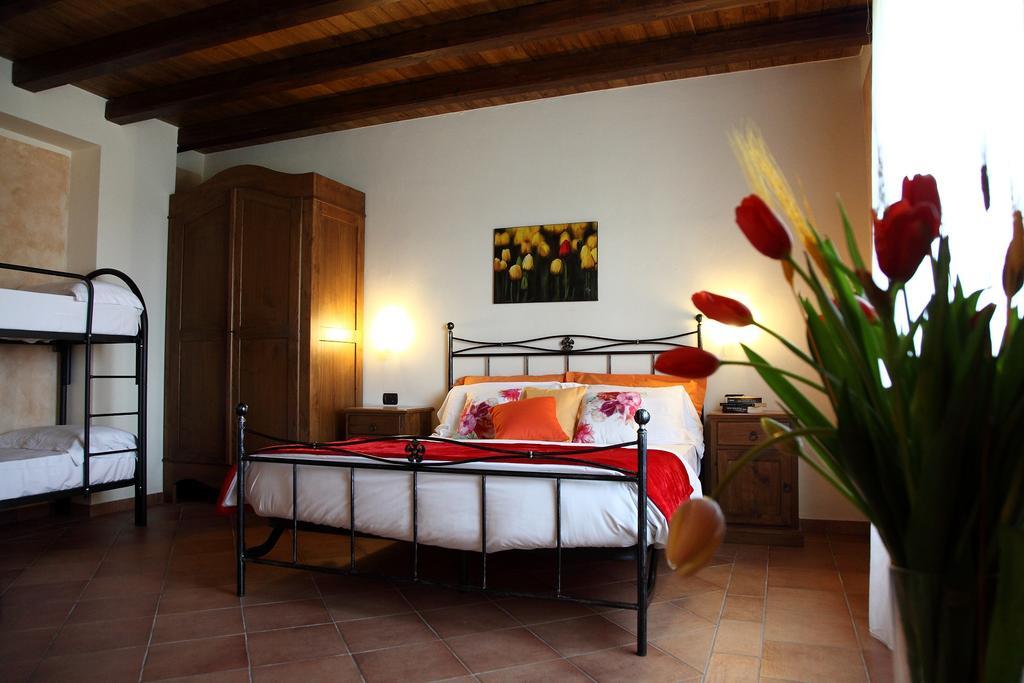 Agriturismo Creta Rossa Torre di Ruggiero Extérieur photo